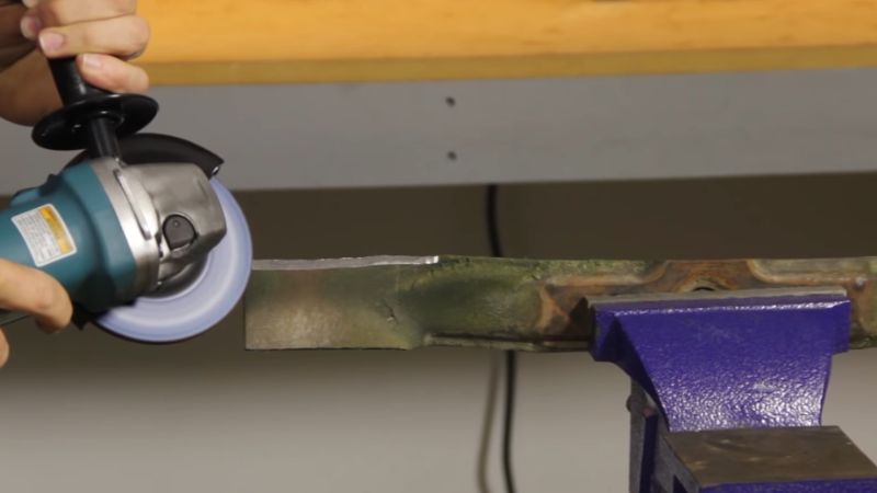 wyważanie noża kosiarki