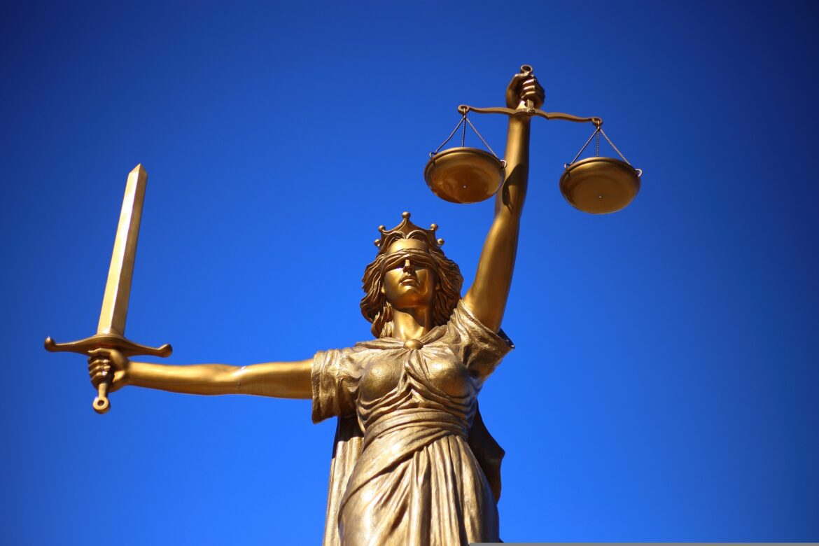 Kancelaria adwokacka – w jakich sytuacjach przyda się nam profesjonalna pomoc prawnika?